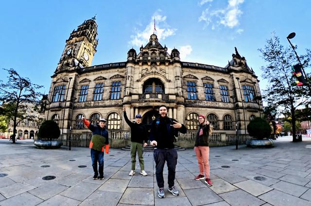 3 days in Sheffield - Discover the outdoor city with the family: food tours, video games and adventures in the Peak District