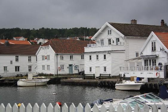 "Like pearls on a string" (in Lillesand, Norway)