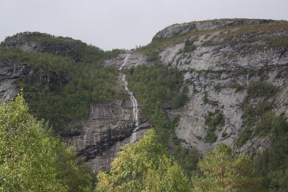 Summer snow, heavenly skies, and sitting mountaineering (in Setesdal, Norway)