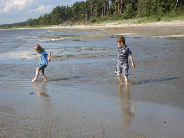 Pärnu: Rumpelstiltskin on the beach