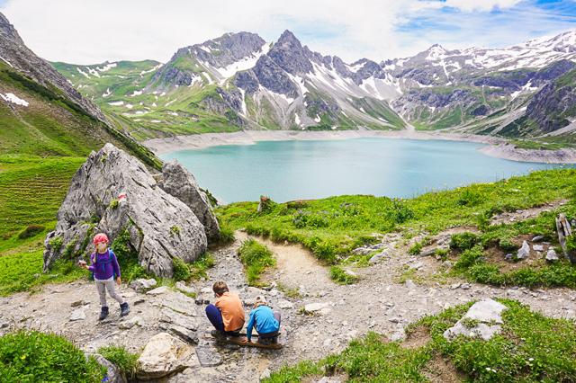 Lünersee circular trail - easy hike with children